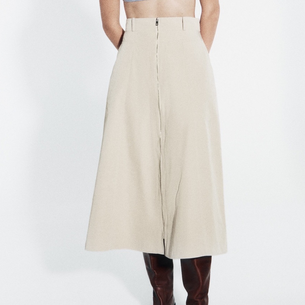 Zara NWT zippered Cape Skirt Elegant Cream Skirt. Size L